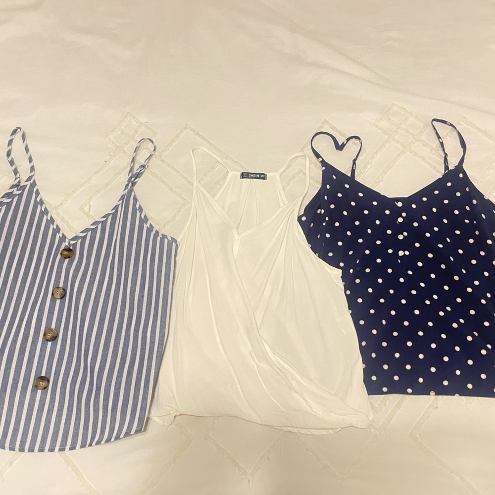 Bundle of 3 spring/ summer tanks